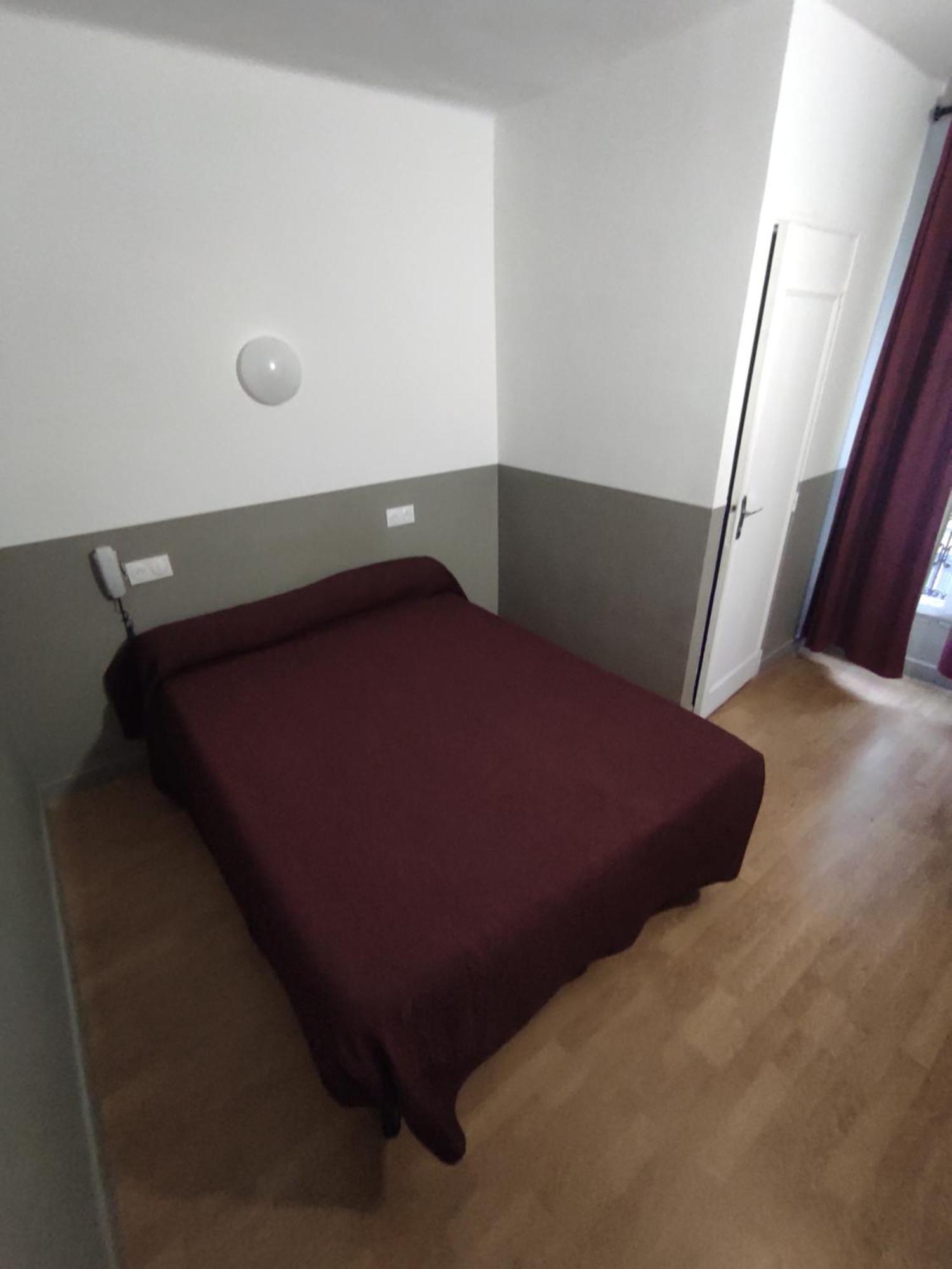 Hotel De Nantes Paris Luaran gambar